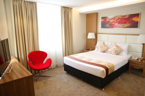 Hotel Diana - Sydney Tourism 25