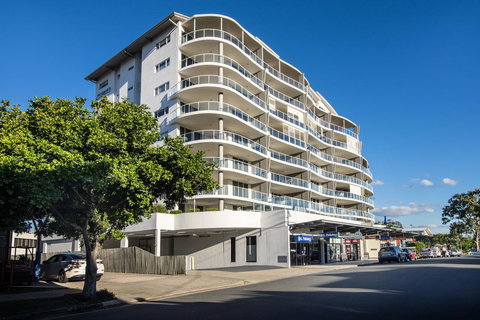 Pandanus Mooloolaba - Sydney Tourism 1