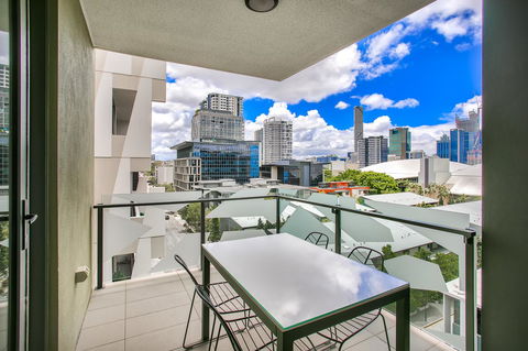 Vine Apartments South Brisbane - Sydney Tourism 3