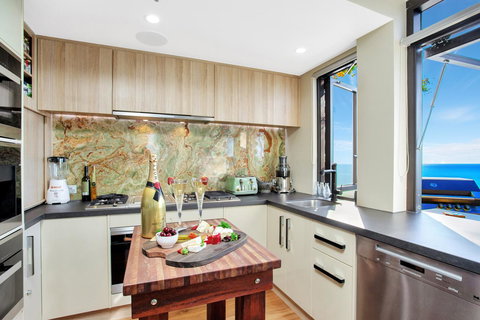 Burleigh Esplanade Apartments - Sydney Tourism 6