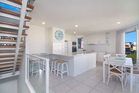 Rainbow Bay Resort Holiday Apartments - Sydney Tourism 15