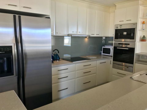 Rainbow Bay Resort Holiday Apartments - Sydney Tourism 10