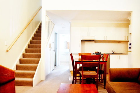 Spring Hill Mews Apartments - Sydney Tourism 20