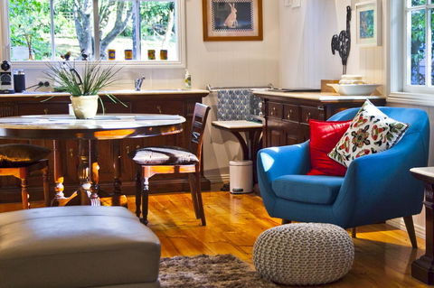 Curtis Falls Cottage - Sydney Tourism 9