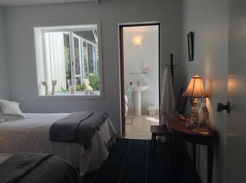 Whispering Pines Bed And Breakfast - Sydney Tourism 2