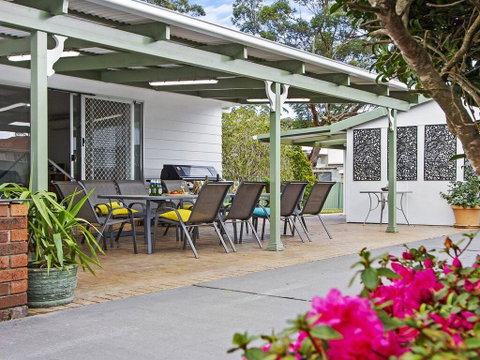Whispering Waves - Relaxing Beach House - Sydney Tourism 0