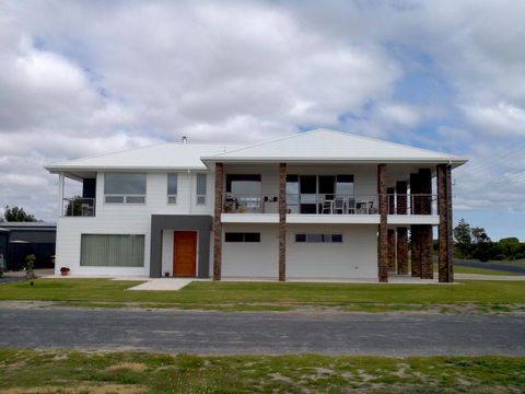 White Caps B&B Apartment - Sydney Tourism 1