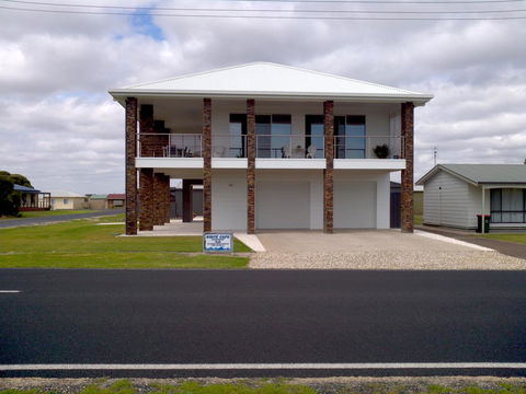White Caps B&B Apartment - Sydney Tourism 0