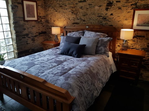 William Hunt's Retreat - Redwood Studio - Sydney Tourism 2