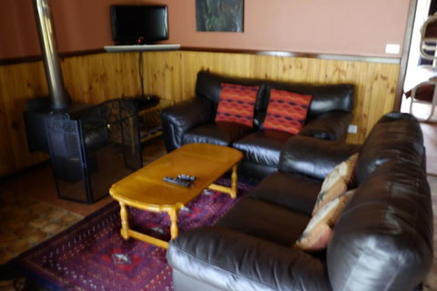 Wrenwood Chalets - Sydney Tourism 3