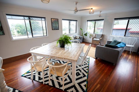 Yeppoon Beachhouse - Sydney Tourism 2