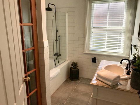 YSG The Edward Townhouse 153 - Walk To Town - Sydney Tourism 2