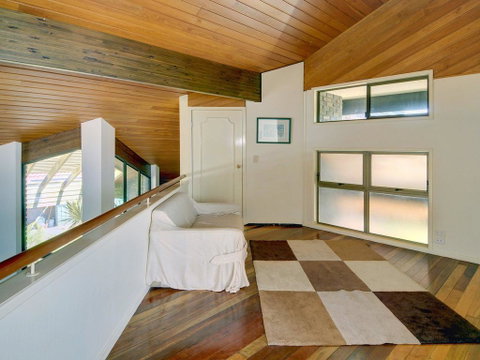 Yulunga 20 - 4 BDRM Canal Home With Pool - Sydney Tourism 1