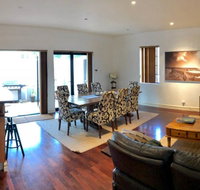 Zero Contact Private CBD-Social-Chillout-Oasis with Outdoors For You  Friends - Sydney Tourism
