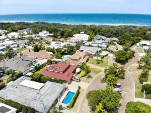 Relax At Bokarina Beach House Walk To Beach Relax By The Pool - Sydney Tourism 4