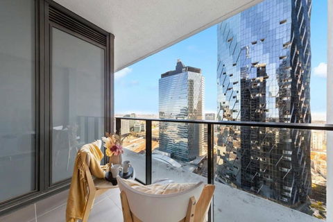 A 2BR Apt With City Views Next To Southern Cross - Sydney Tourism 2