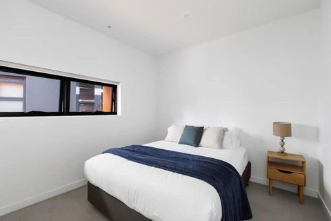 A 3BR Apt Next To Melbourne Zoo FREE Parking - Sydney Tourism 4
