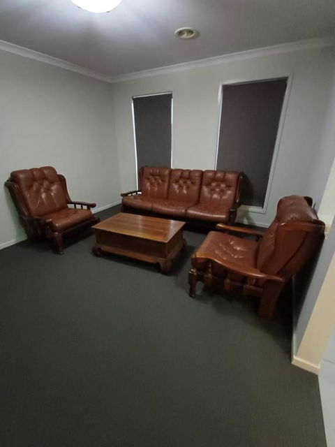 A Beautiful And Spacious Home. - Sydney Tourism 1