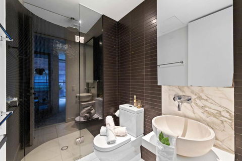 A Chic & Comfy 2BR Apt Near Federation Square - Sydney Tourism 3