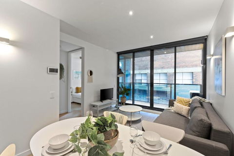 A Chic & Comfy 2BR Apt Near Federation Square - Sydney Tourism 4