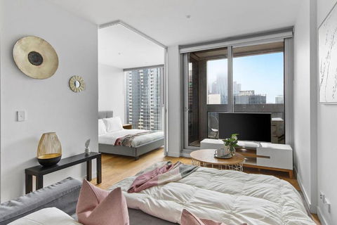 A Chic & Lovely 2BR Apt CBD With City Views - Sydney Tourism 3