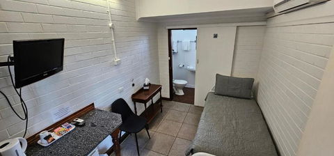 A Railway Lodge - Sydney Tourism 1
