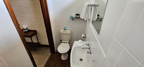 A Railway Lodge - Sydney Tourism 2