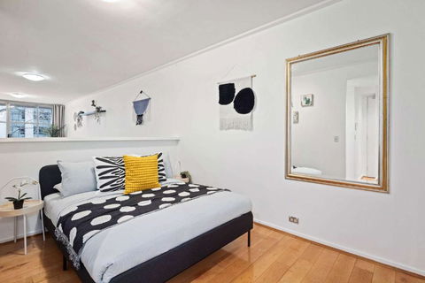 A Stylish Studio For 6 Next To Darling Harbour - Sydney Tourism 1