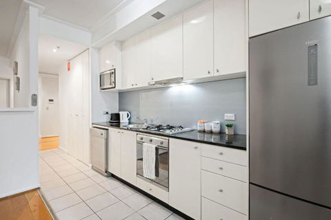 A Stylish Studio For 6 Next To Darling Harbour - Sydney Tourism 4