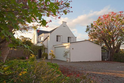 Aarn House B&B Airport Accommodation - Sydney Tourism 3