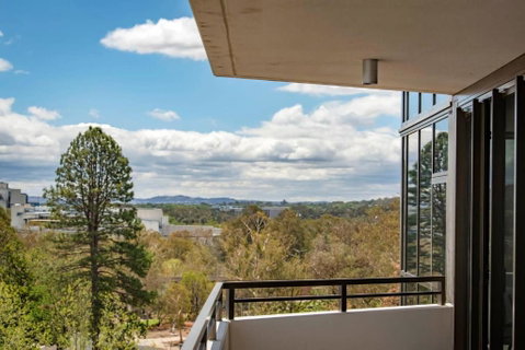 Amazing View In Large Apartment Barton ACT - Sydney Tourism 0