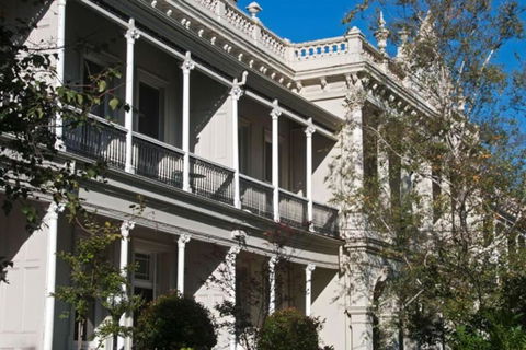 Albert Park Bayside Brilliance GRHM - Sydney Tourism 1