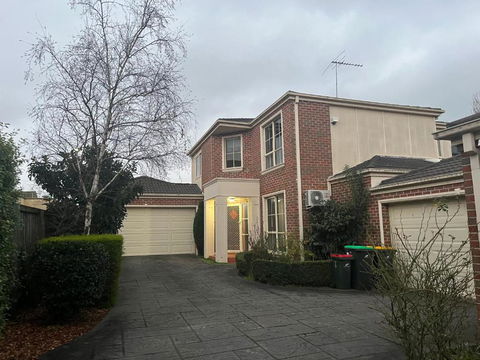 Amazing Private Bedrooms In Doncaster East Near School - Sydney Tourism 0