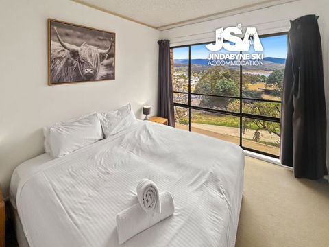 Alpine Mountain View Kirwan 10 - Sydney Tourism 3