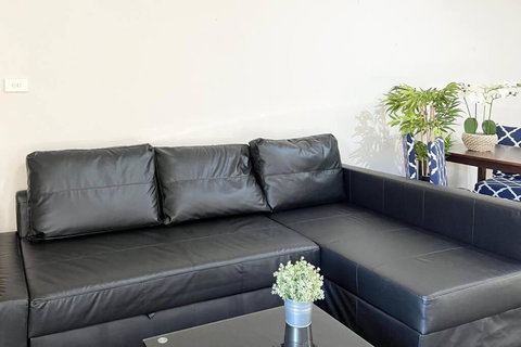 Apartment On The Hill - Sydney Tourism 4