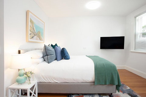 Art Deco Designer Studio In Lewisham - Sydney Tourism 0