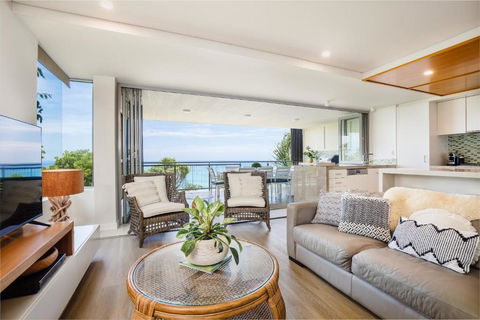 At Waves Unit 9 - Sydney Tourism 1