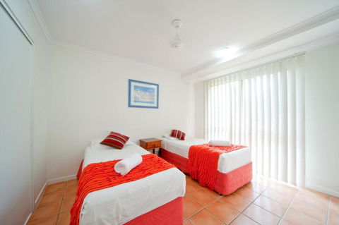 At Beach Court Holiday Villas - Sydney Tourism 3