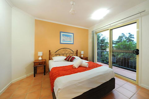 At Beach Court Holiday Villas - Sydney Tourism 2