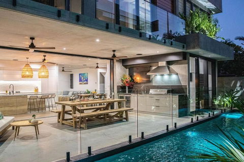 Azure Port Douglas - Luxurious & Modern - Sydney Tourism 0