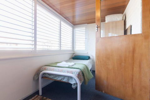 B8 Crawley Apartment 1 BRM & Sleepout Near UWA - Sydney Tourism 4