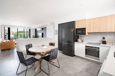 BARRA Coolum Beach Family Escape 5 Min To Waves - Sydney Tourism 1