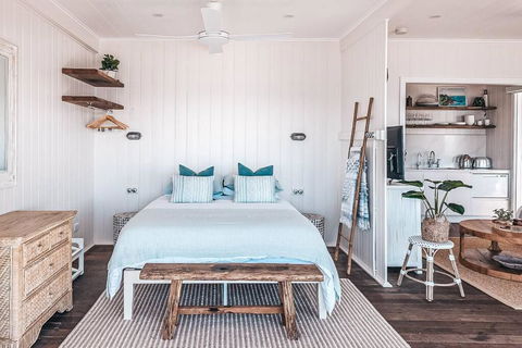 BAY PROPERTIES . Beach House Studio - Sydney Tourism 4