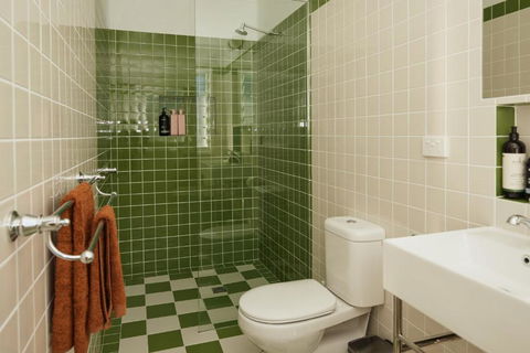 BAY PROPERTIES . The Sailor Shack - Sydney Tourism 4