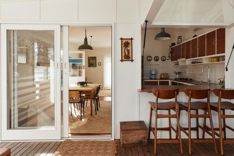 BAY PROPERTIES . The Sailors Upper Deck - Sydney Tourism 1