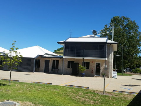 Emerald Park Motel - Sydney Tourism 0