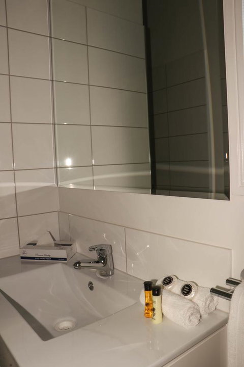 Emerald Park Motel - Sydney Tourism 3