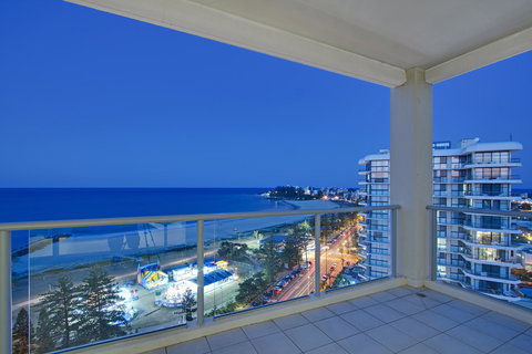 Blue C Coolangatta - Sydney Tourism 1