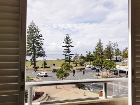 Blue C Coolangatta - Sydney Tourism 5