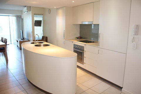 Blue C Coolangatta - Sydney Tourism 25